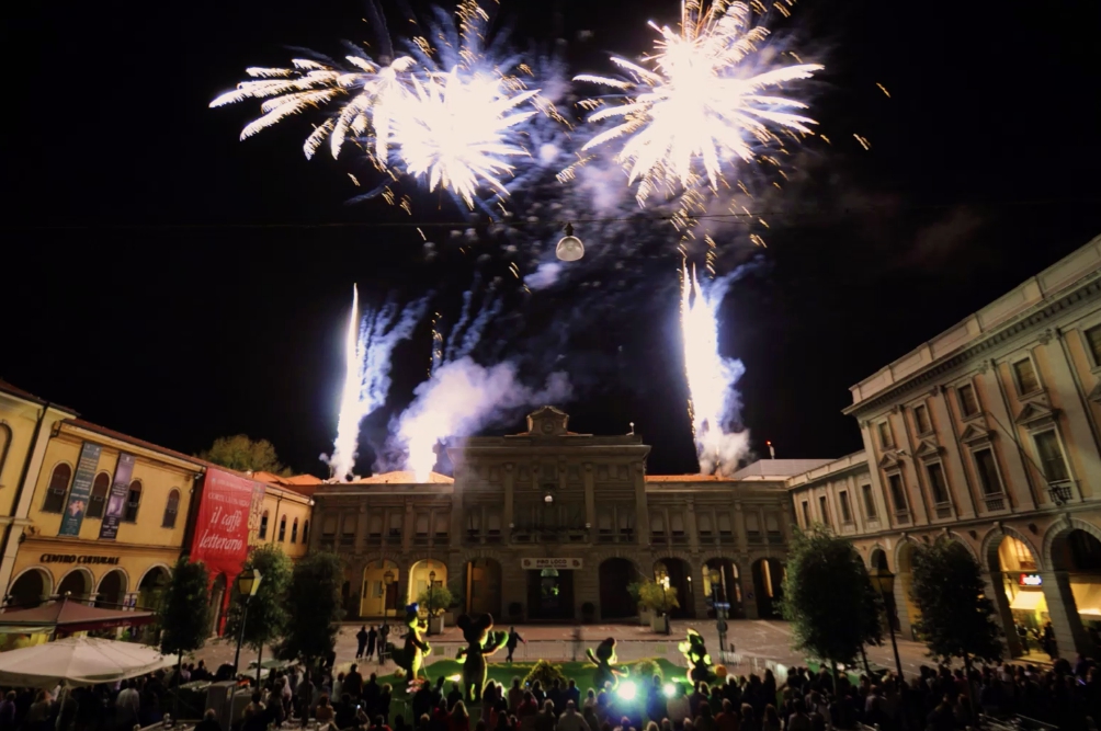 I foghi in Piazza Indipendenza a San Donà di Piave no si i vede pi
