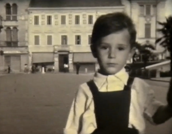 Video del 1955 a spasso per le vie del centro con sosta gelateria Paolin
